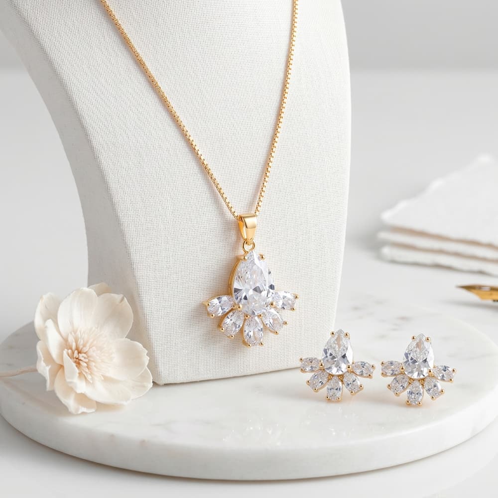 Conjunto Brinco e Colar com Zircônias Cúbicas Banhado